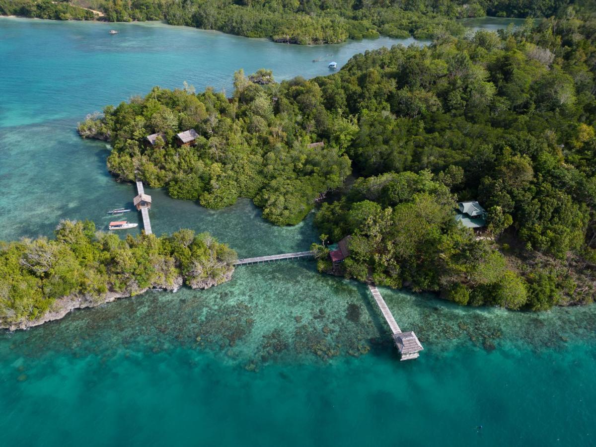 Araya Dive Resort Togean Bomba Exterior photo